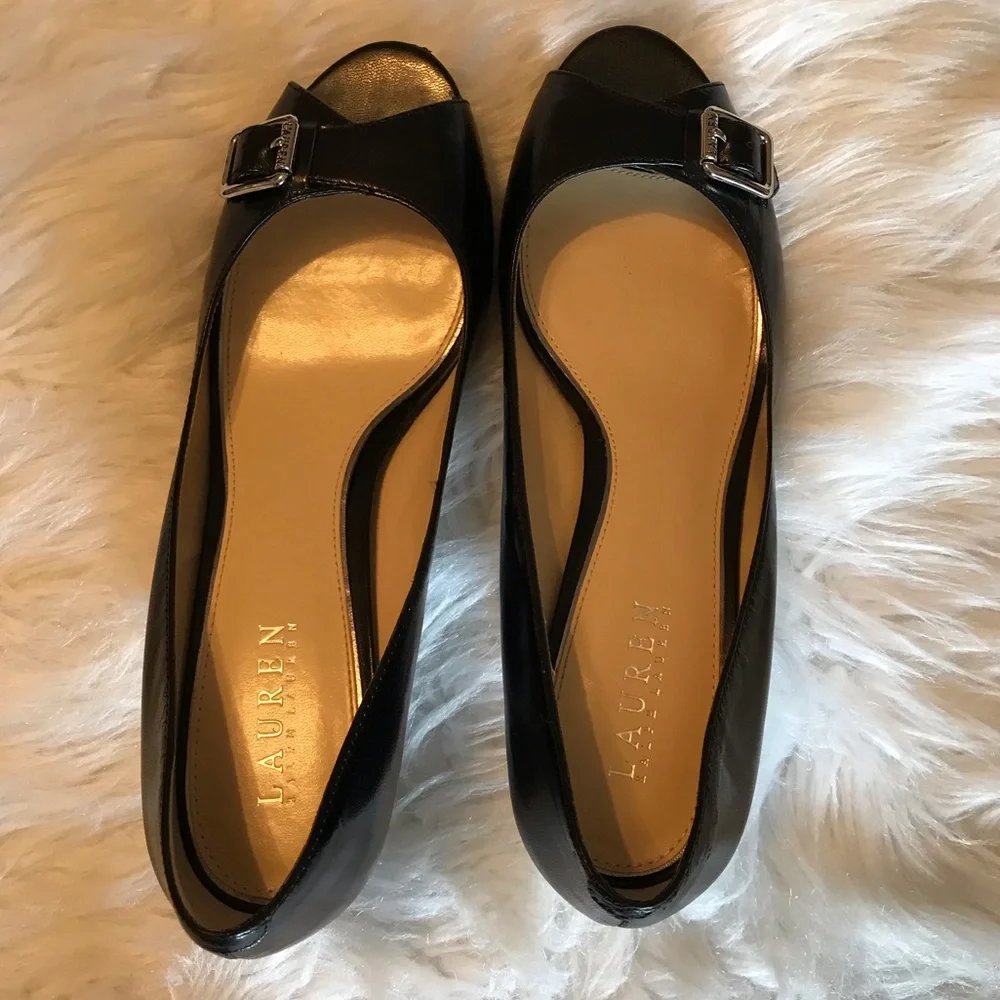 Lauren Ralph Lauren black open toe leather heels 9